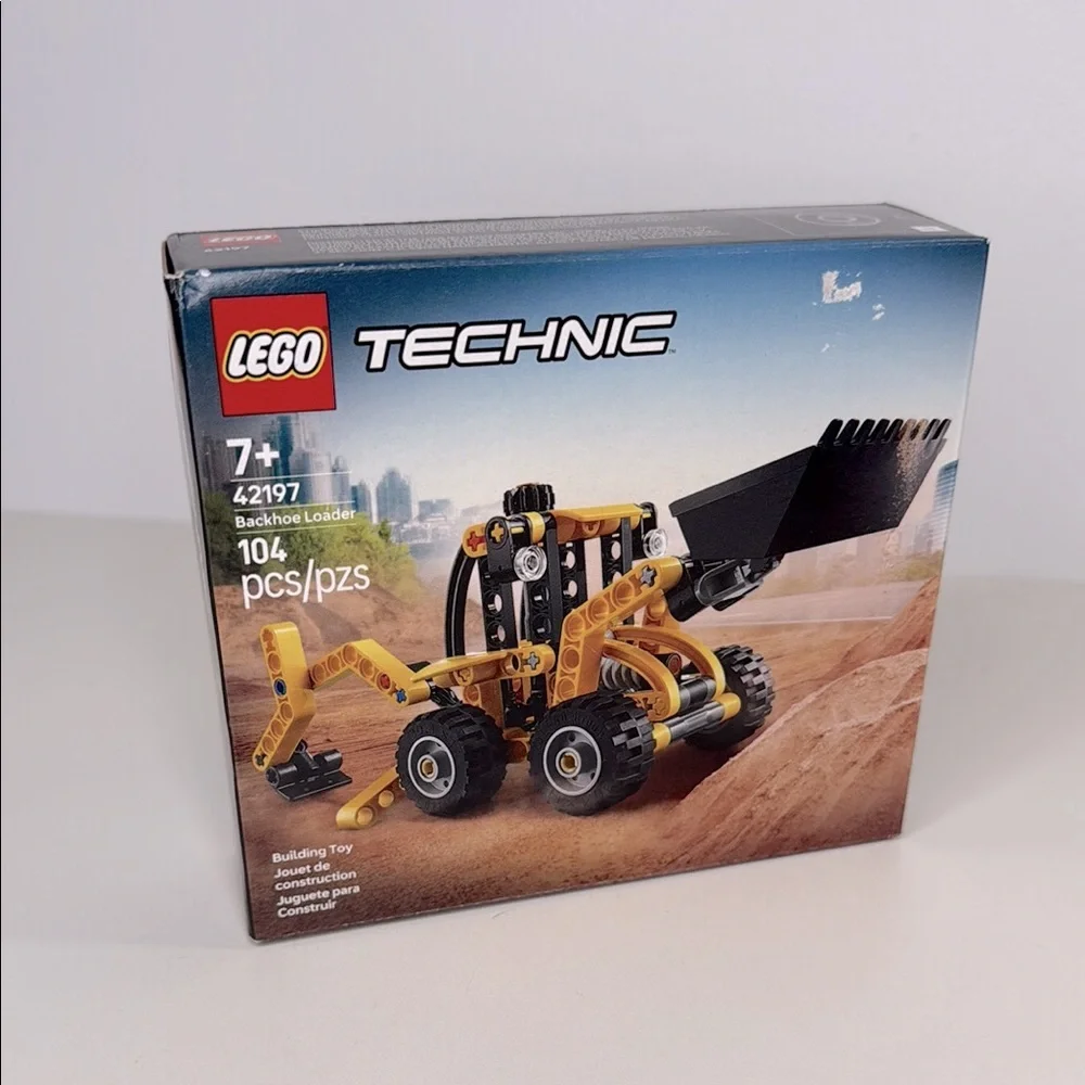 NIB LEGO backhoe loader 104 pieces 42197
